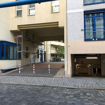 Sonnige Wohnung Im Zentrum Mit Terrasse U Tiefgarage - Netflix & Prime لبسيا المظهر الخارجي الصورة