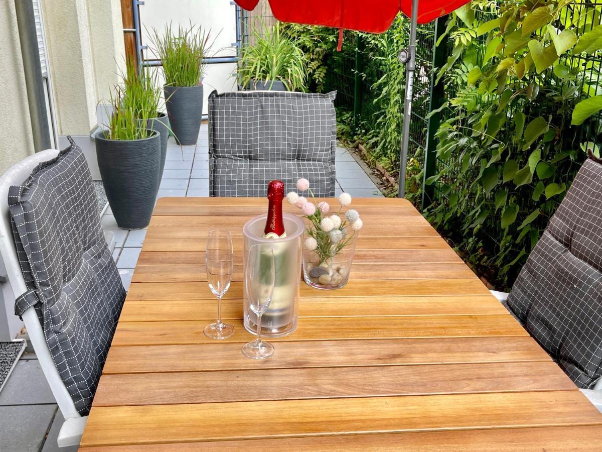 Sonnige Wohnung Im Zentrum Mit Terrasse U Tiefgarage - Netflix & Prime لبسيا المظهر الخارجي الصورة