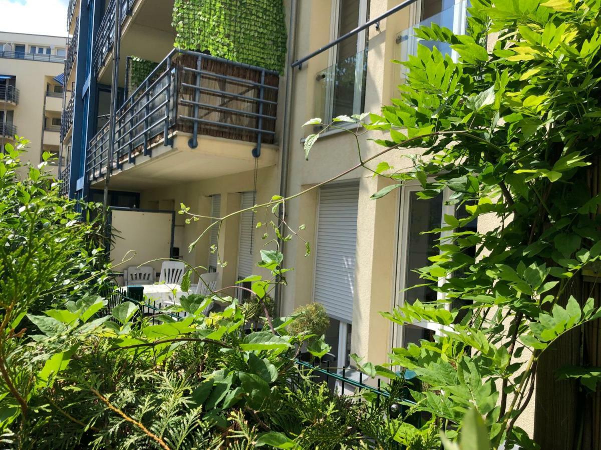 Sonnige Wohnung Im Zentrum Mit Terrasse U Tiefgarage - Netflix & Prime لبسيا المظهر الخارجي الصورة